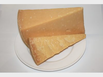Сир Hard Cheese Пармезан 24 мес. 37% ваг
